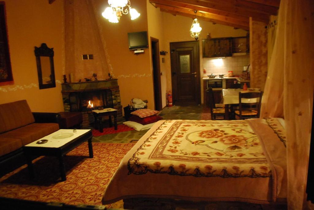 Tzivaeri Hotel Likodhromion Room photo